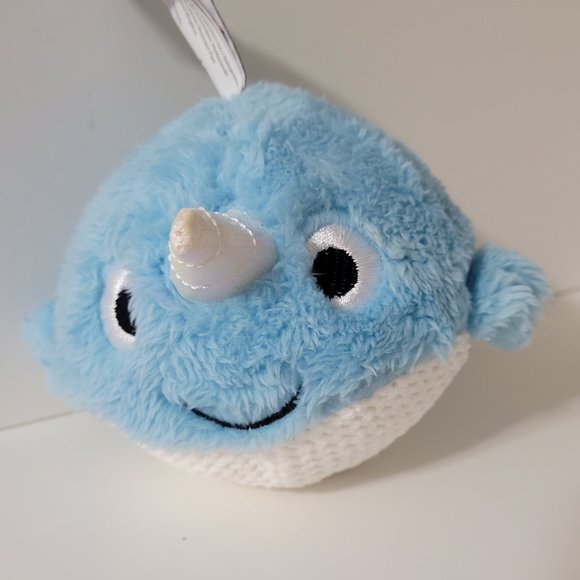 Scentsy Narwhal Bitty Buddy Scented in Very Merry Cranberry NEW Discontinued - Picture 1 of 7